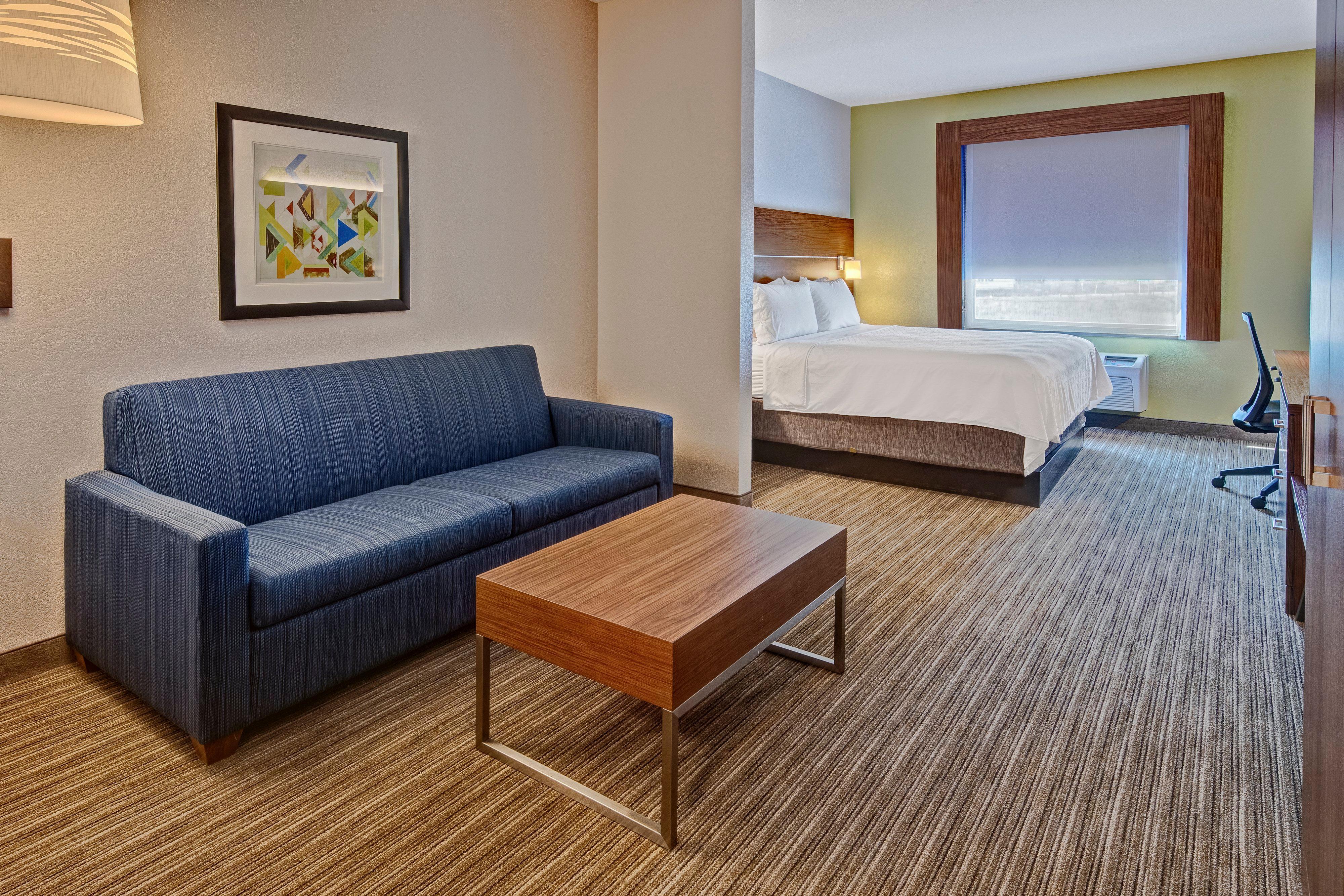Holiday Inn Express Hotel & Suites Clarksville Екстериор снимка