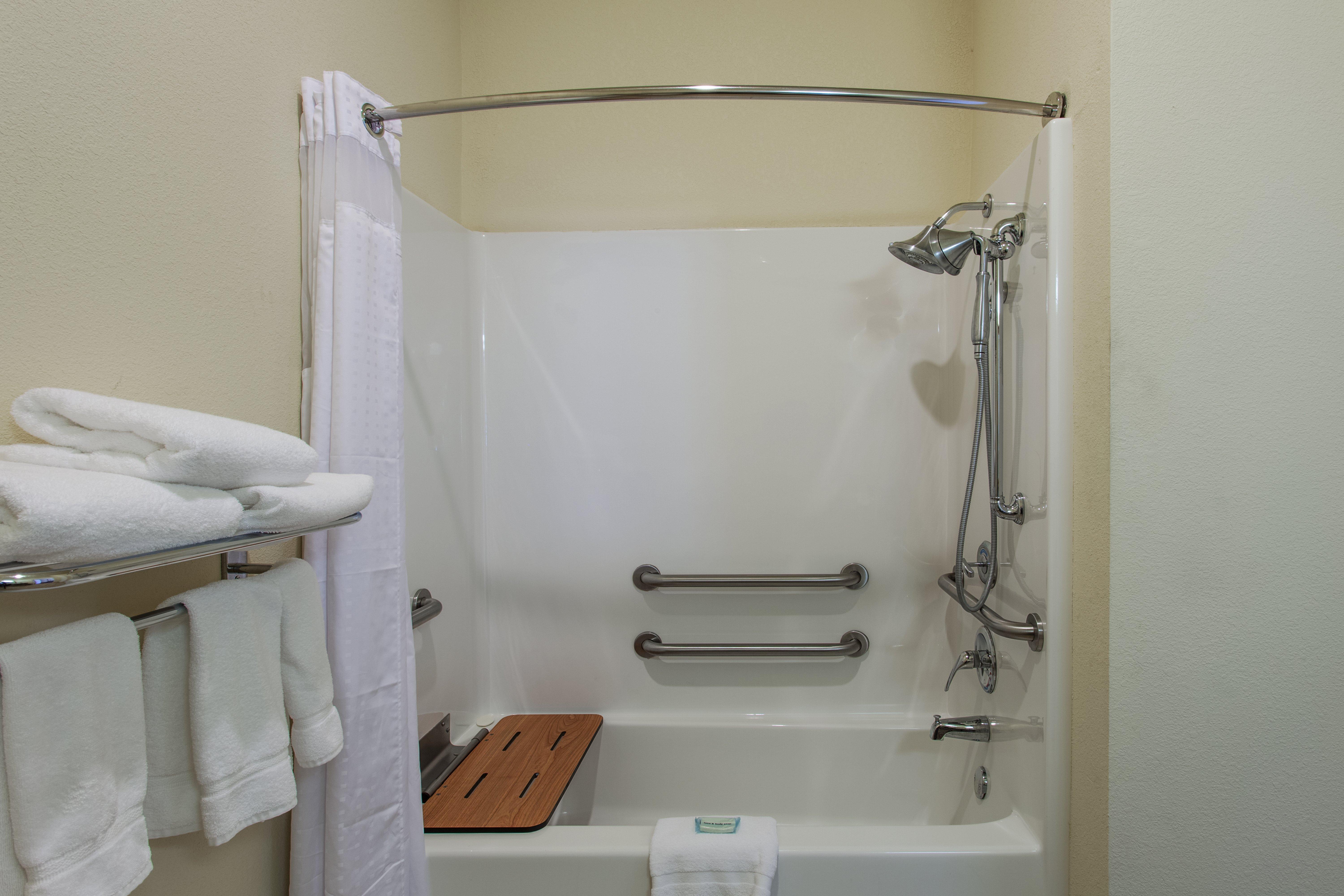 Holiday Inn Express Hotel & Suites Clarksville Екстериор снимка