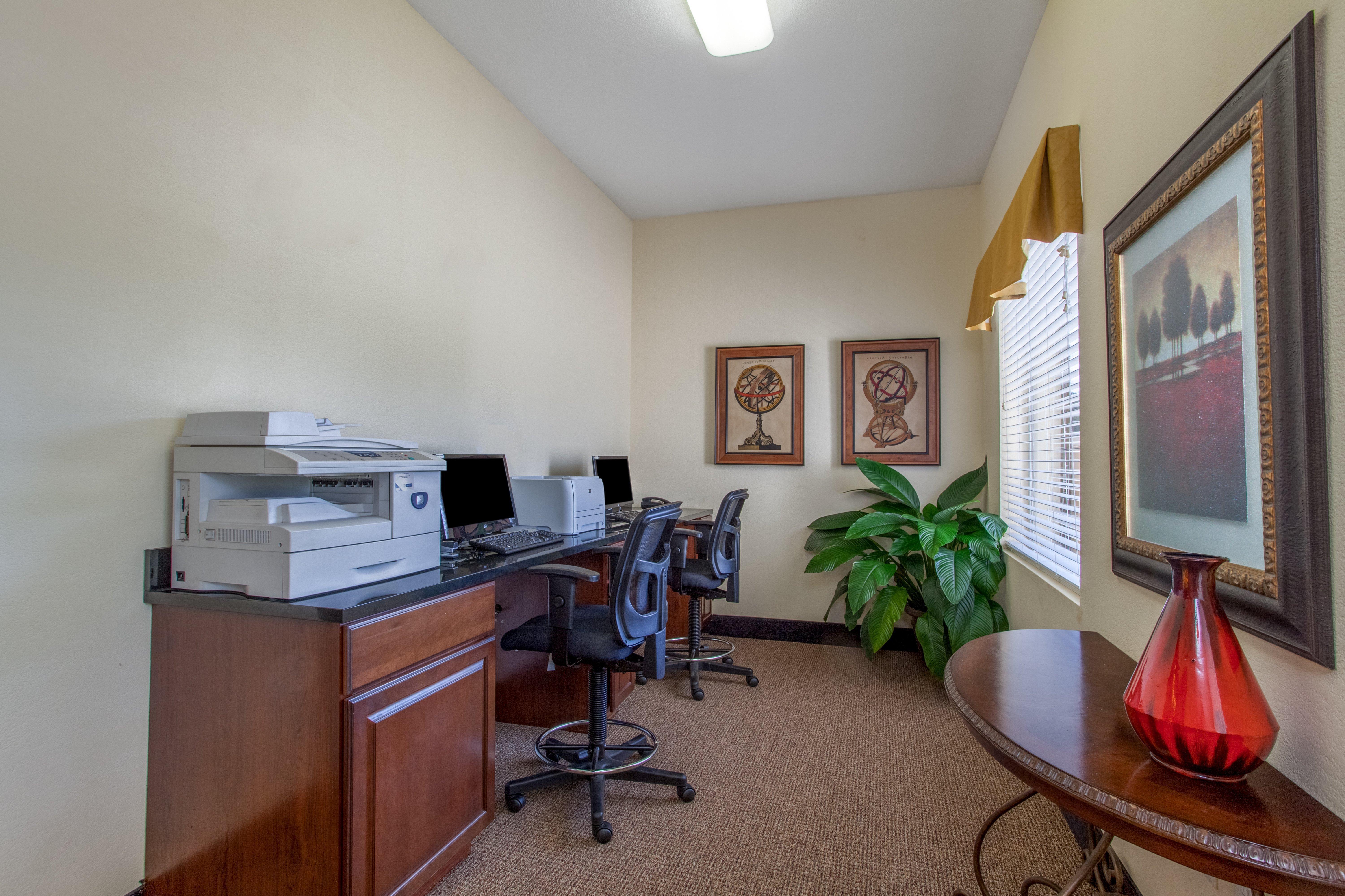 Holiday Inn Express Hotel & Suites Clarksville Екстериор снимка